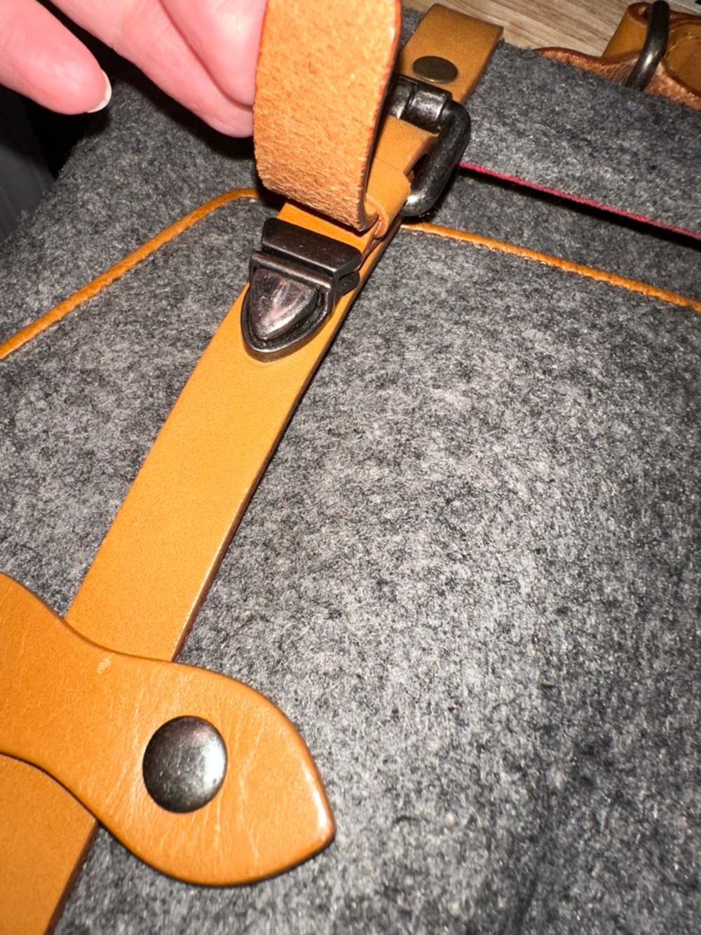 Gray Felt Laptop Bag with Tan Leather Straps - Picture 4 of 8